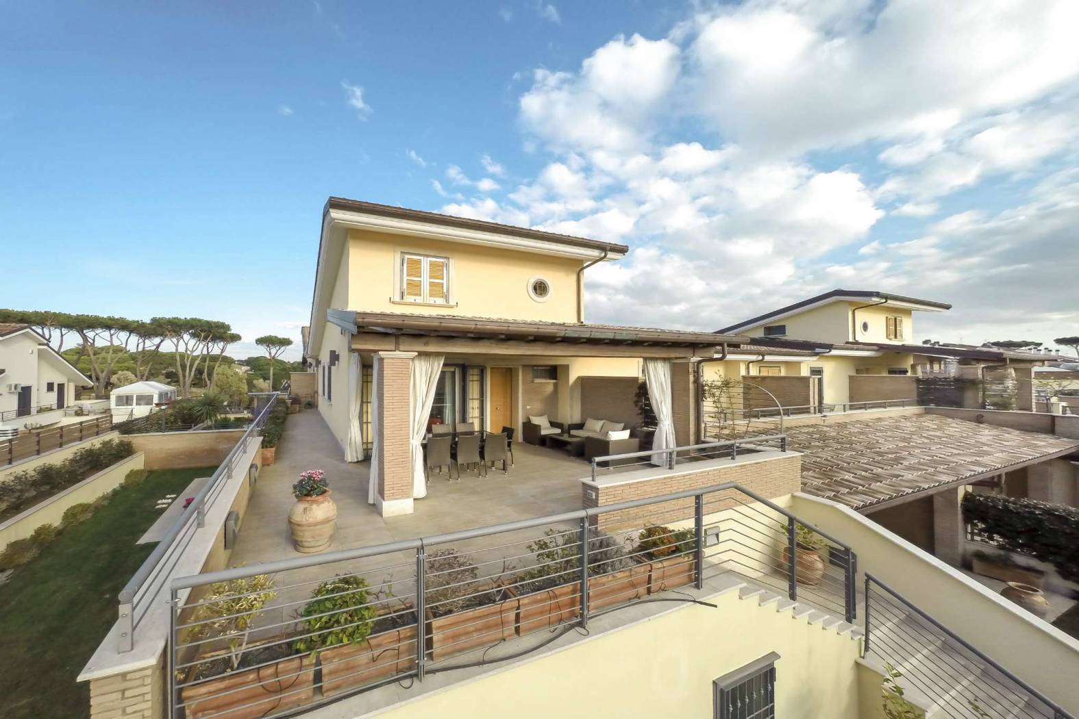 Villa a schiera in affitto via Giulio Pittarelli, Roma