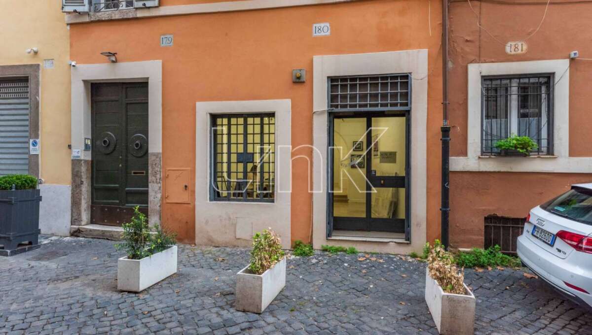Negozio in affitto via Giulia, Roma