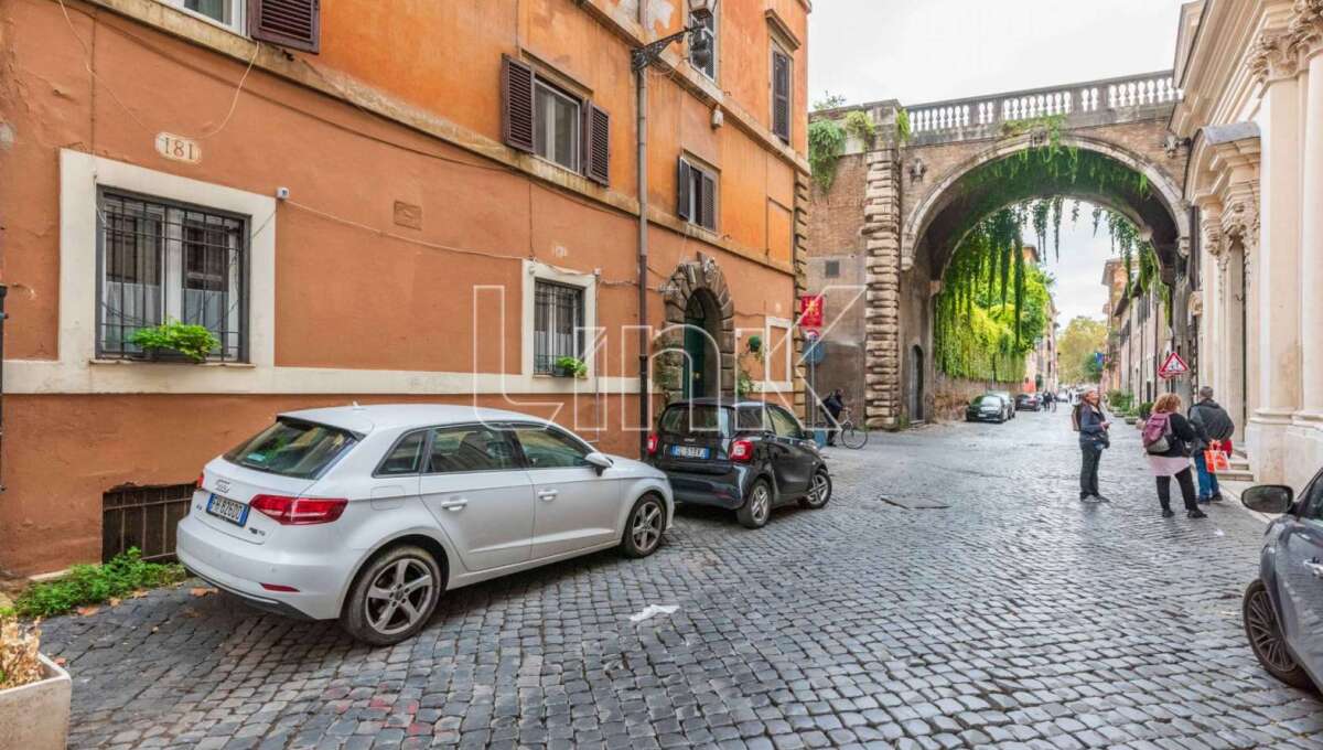 Negozio in affitto via Giulia, Roma