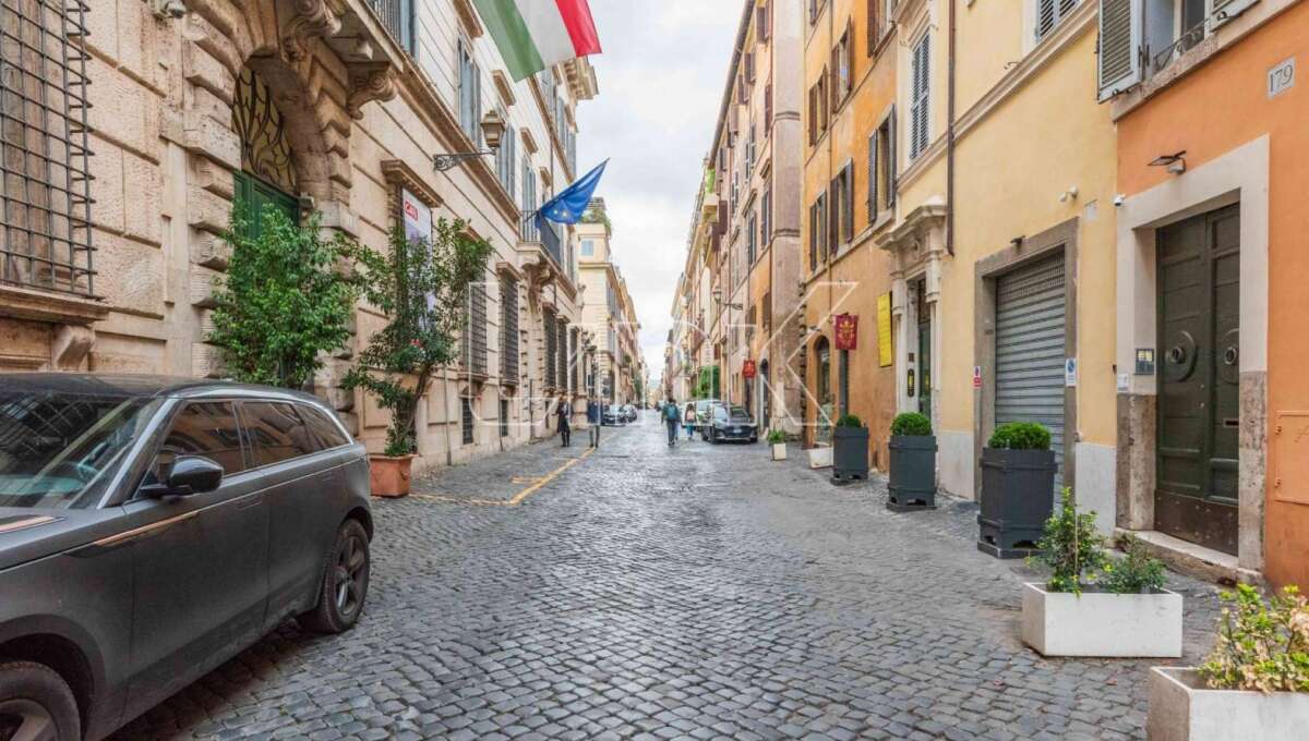 Negozio in affitto via Giulia, Roma