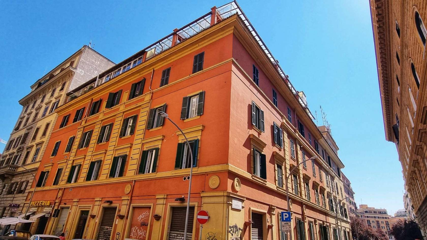 Appartamento in vendita via Pontremoli, Roma