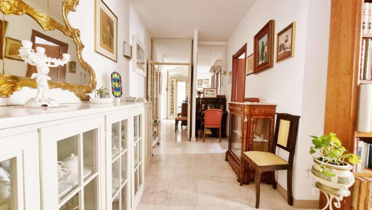 Appartamento in vendita via Pontremoli, Roma
