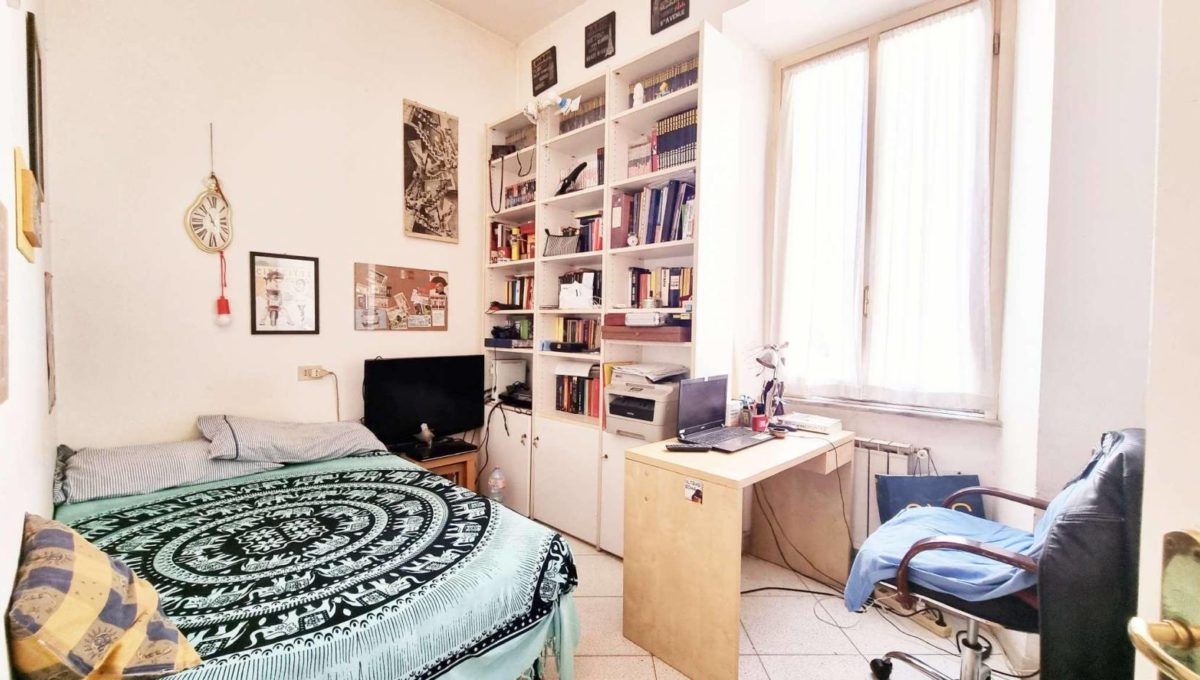 Appartamento in vendita via Pontremoli, Roma