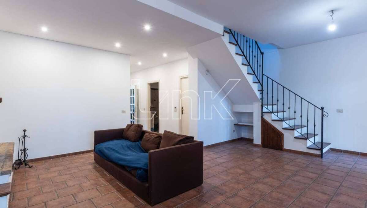 Villa bifamiliare in affitto via Dante da Maiano, Roma