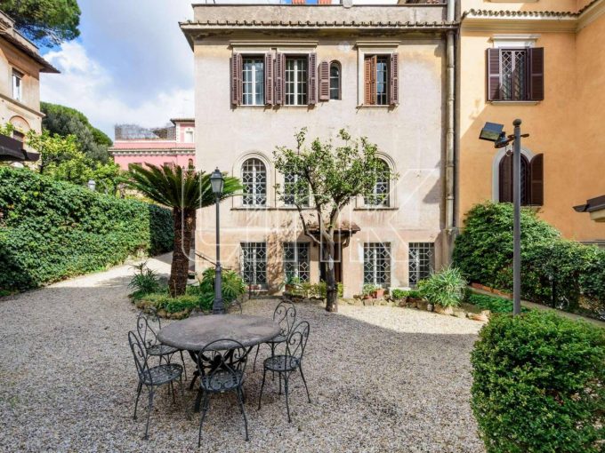 Villino storico in vendita via di Sant’Alessio, Roma