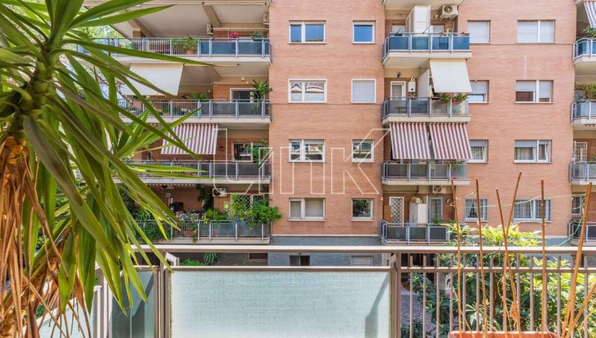 Appartamento in vendita via Costantino Maes, Roma