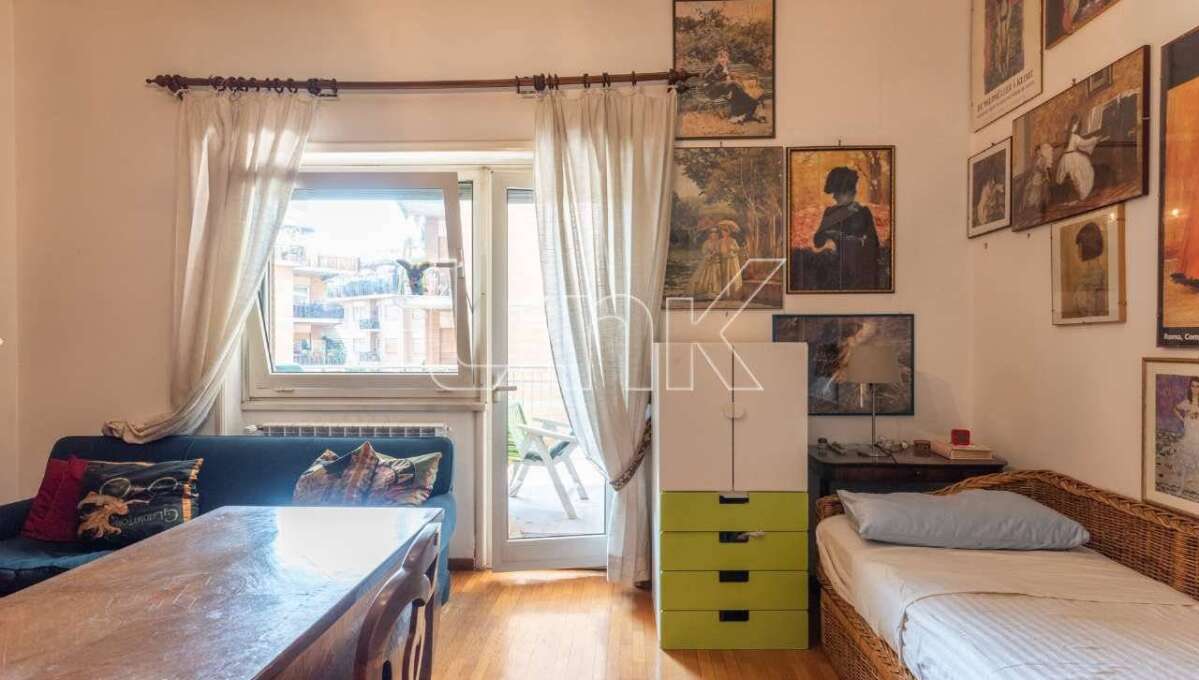 Appartamento in vendita via Costantino Maes, Roma