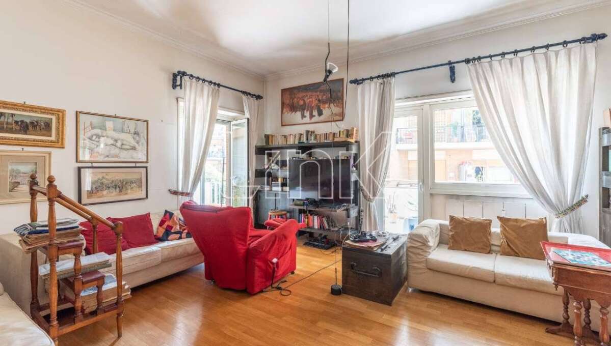 Appartamento in vendita via Costantino Maes, Roma