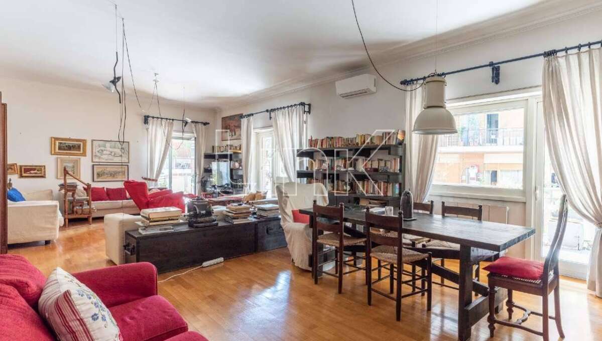 Appartamento in vendita via Costantino Maes, Roma