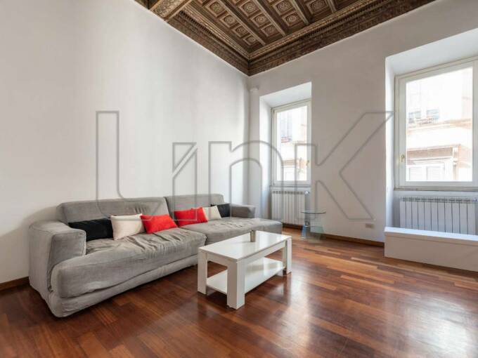 Appartamento in affitto via di Parione, Roma