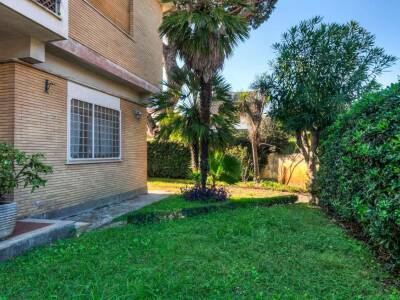 Villa plurifamiliare in vendita viale Nettuno, Fregene