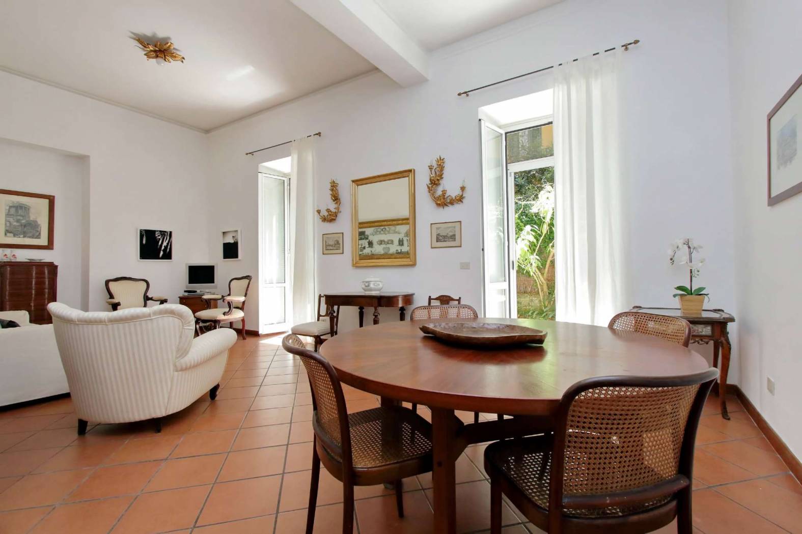 Appartamento in vendita via Polesine, Roma