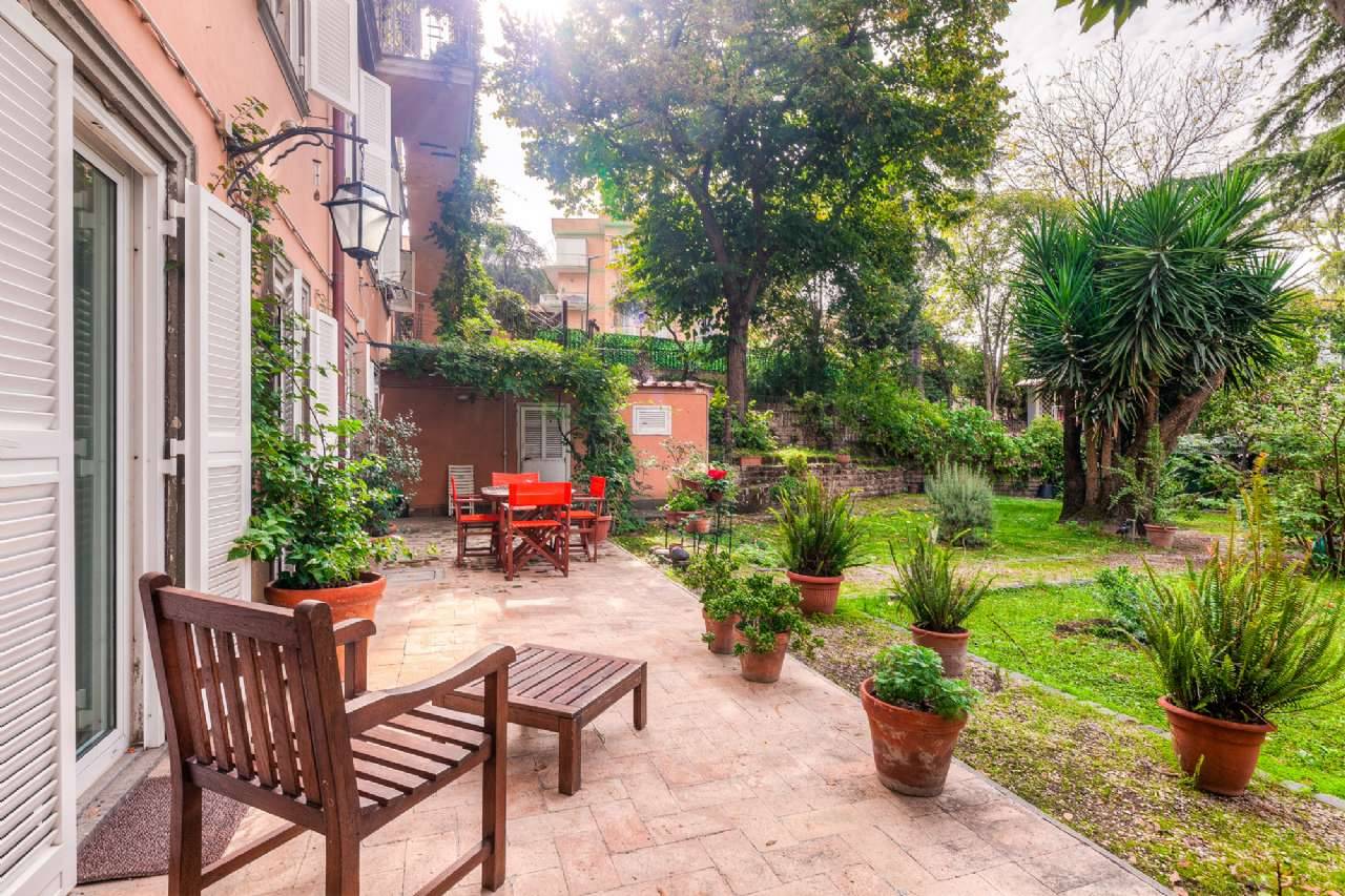 Appartamento in vendita via San Pantaleo Campano, Roma