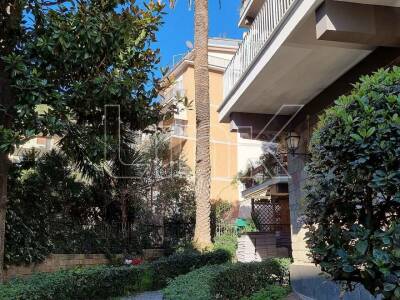 Appartamento in vendita via Achille Loria, Roma
