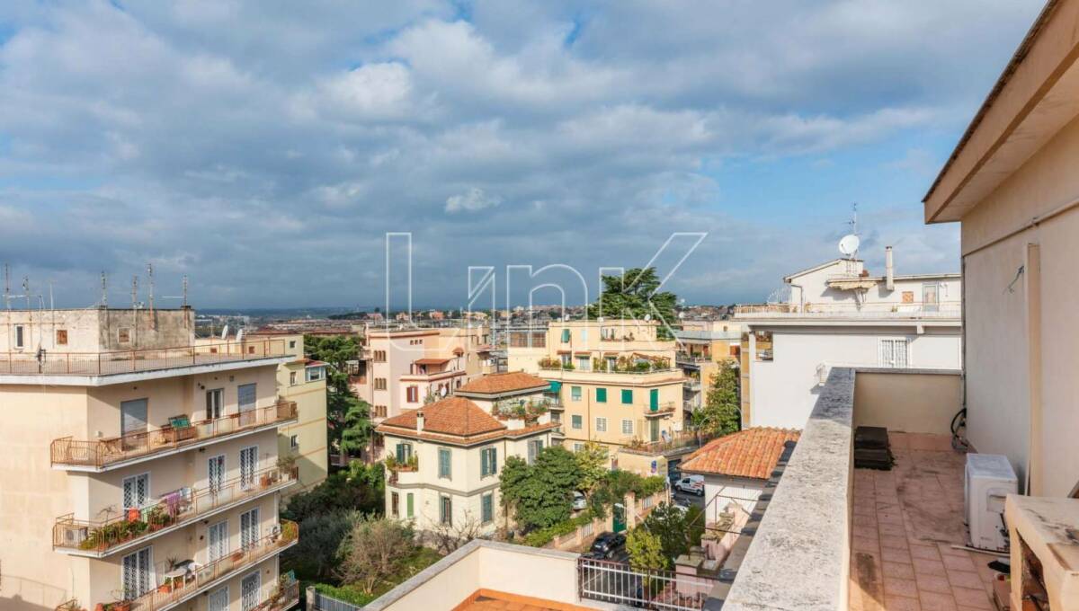 Appartamento in vendita via Brennero, Roma