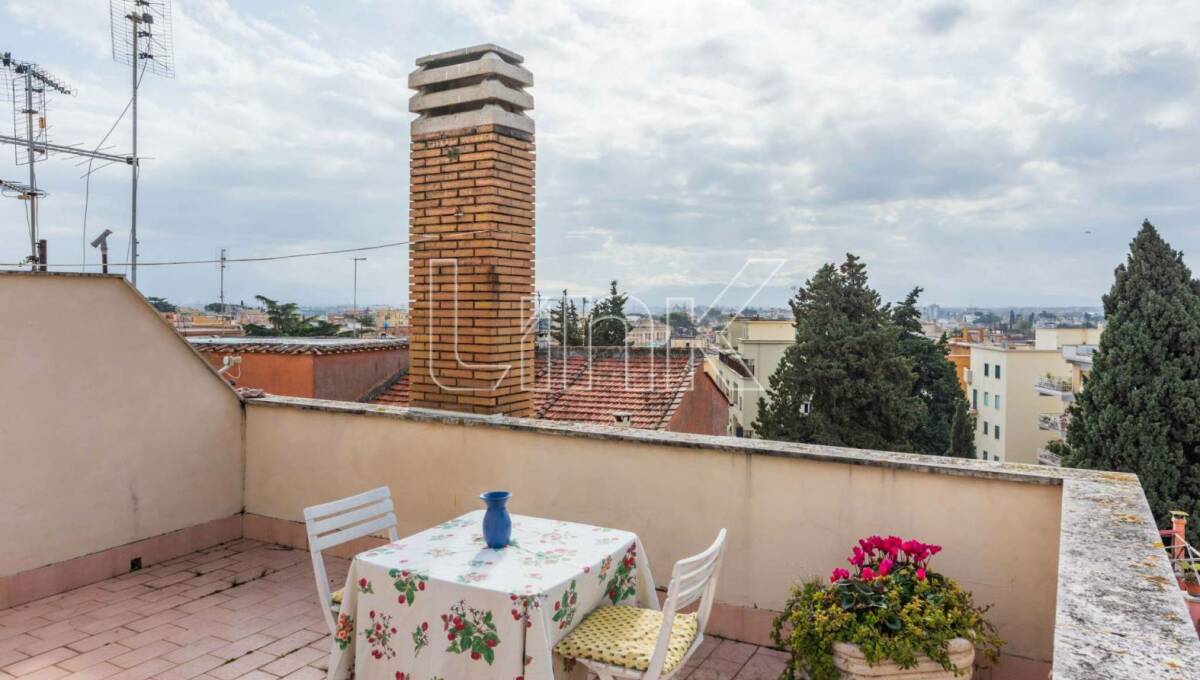Appartamento in vendita via Brennero, Roma