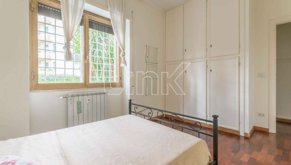 Appartamento in vendita via Santa Maria Mediatrice, Roma