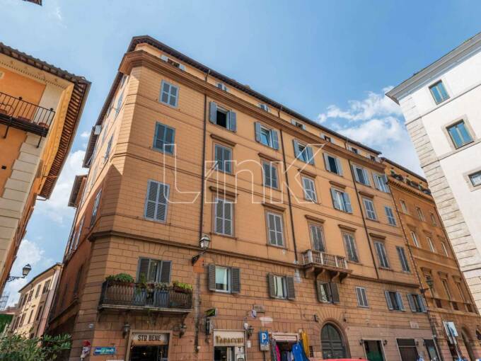 Appartamento in affitto Piazza della Trinità dei Pellegrini, Roma