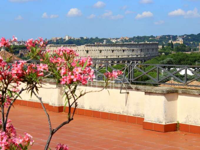 Appartamento in vendita in via Mecenate, Roma