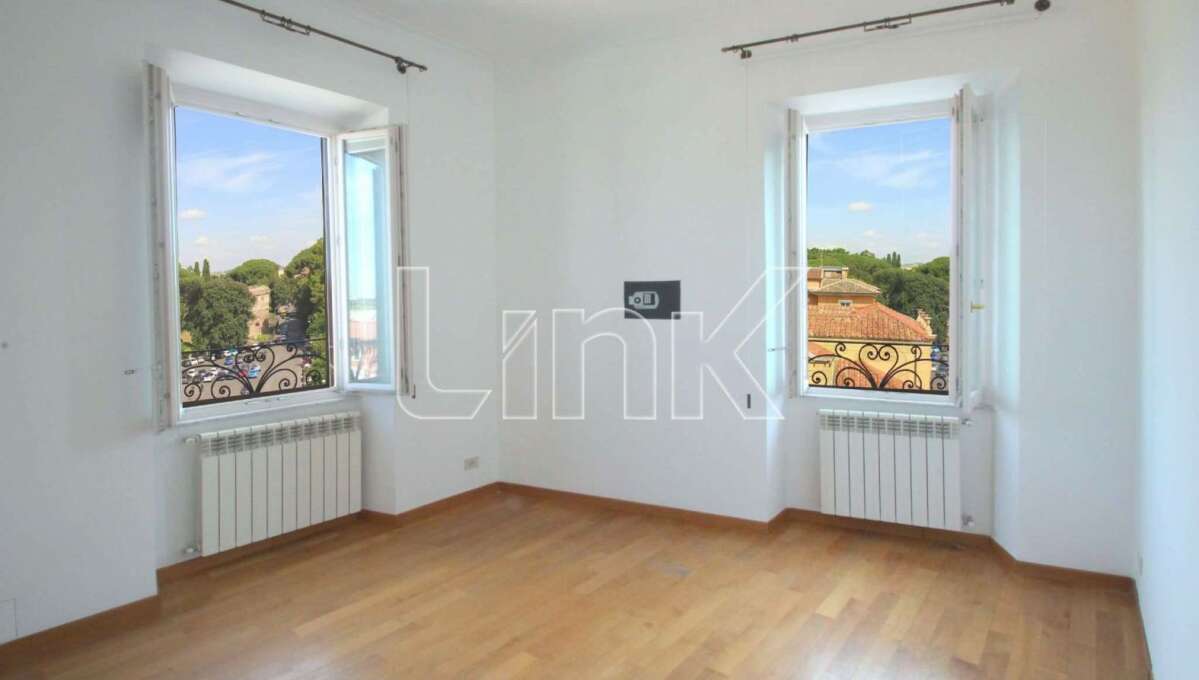 Appartamento in vendita in via Mecenate, Roma