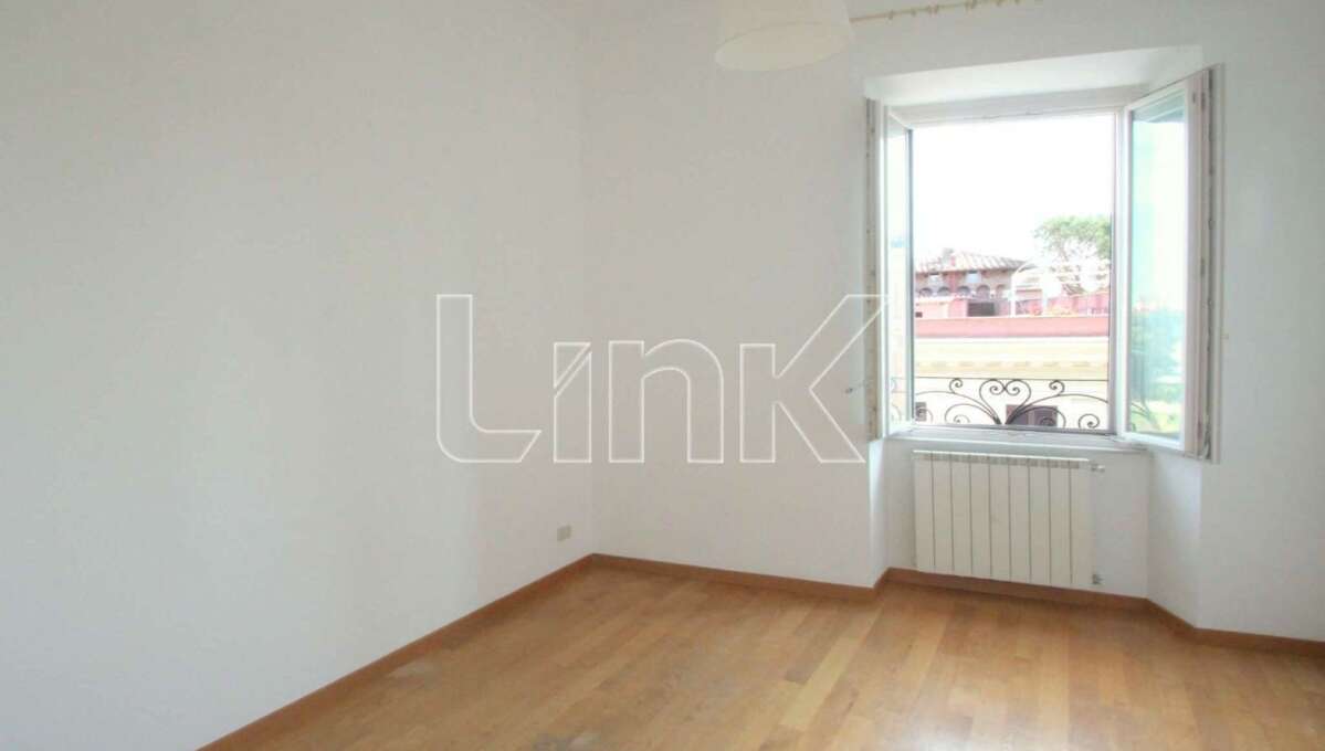 Appartamento in vendita in via Mecenate, Roma