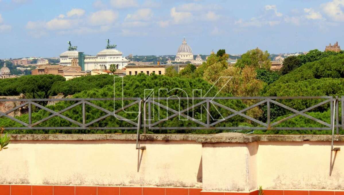 Appartamento in vendita in via Mecenate, Roma