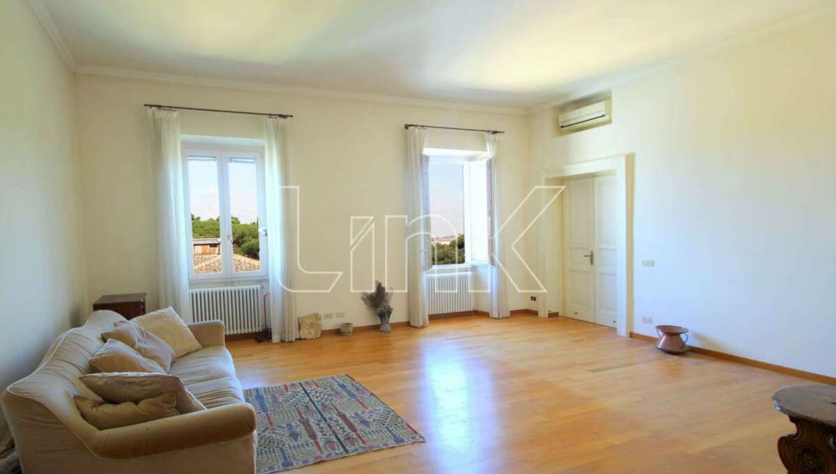 Appartamento in vendita in via Mecenate, Roma