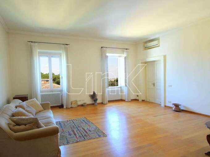 Appartamento in vendita in via Mecenate, Roma