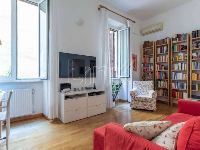 Appartamento in vendita via Luigi Santini, Roma