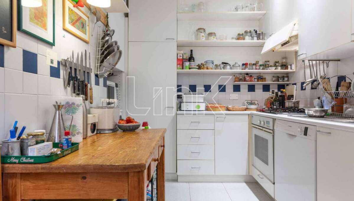 Appartamento in vendita via Luigi Santini, Roma