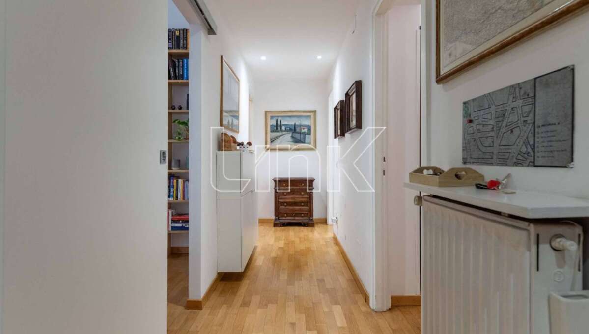 Appartamento in vendita via Luigi Santini, Roma