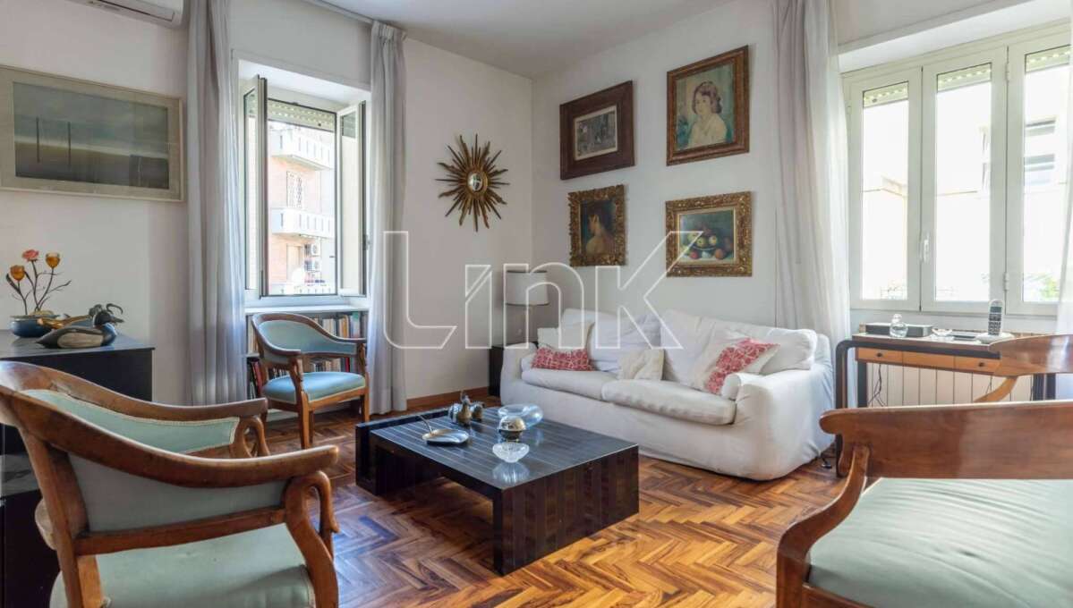 Appartamento in vendita via Bolzano, Roma