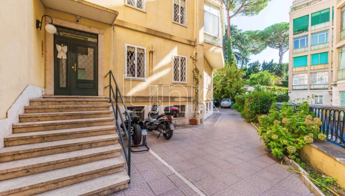 Appartamento in vendita via Bolzano, Roma