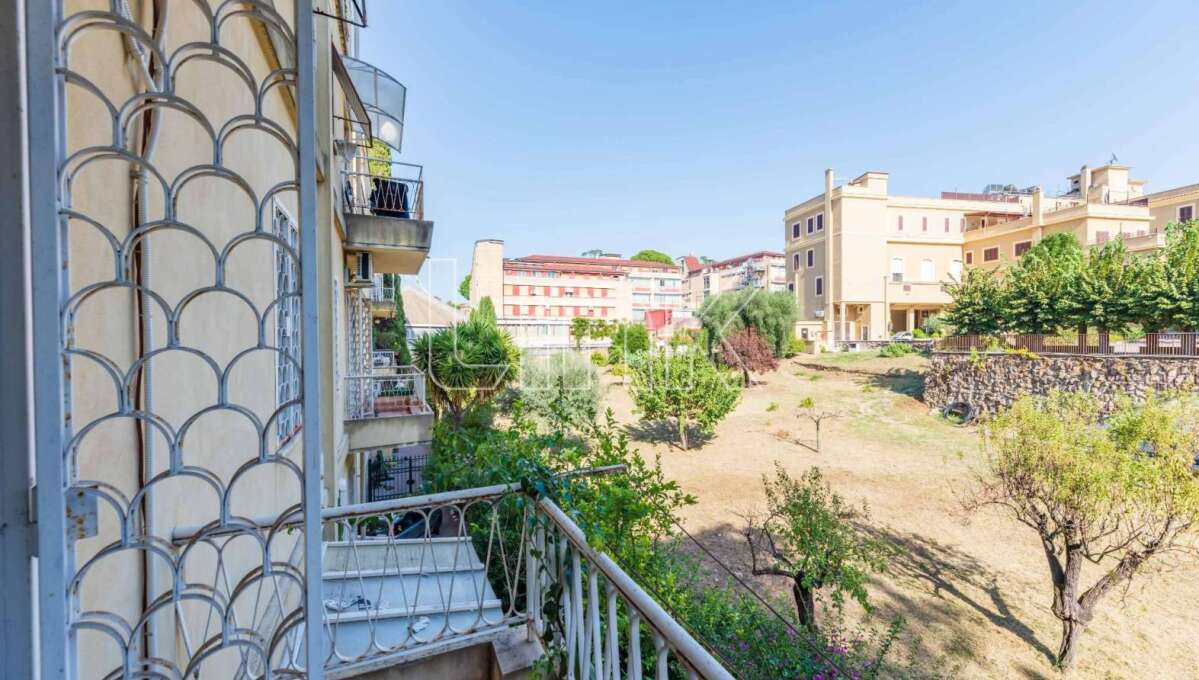 Appartamento in vendita via Bolzano, Roma