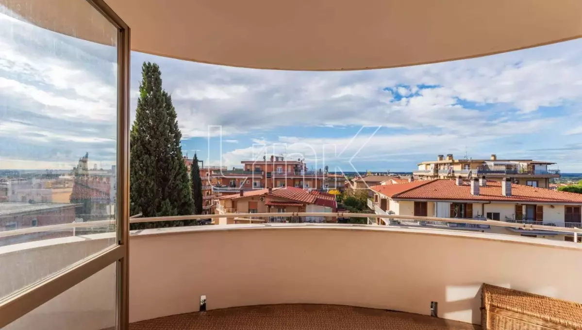 Appartamento in vendita via Lucchina, Roma