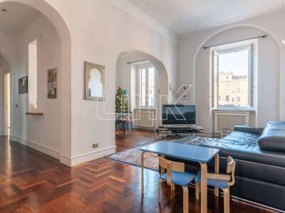 Appartamento in vendita via Modena, Roma