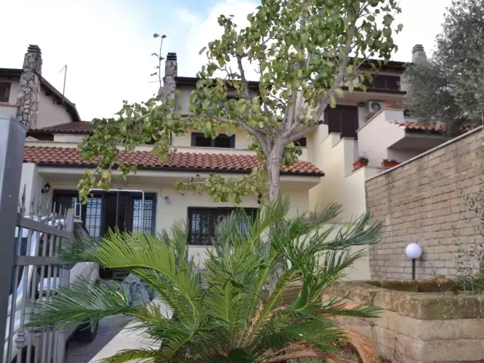 Villa a schiera in vendita via del Cavone, Riano