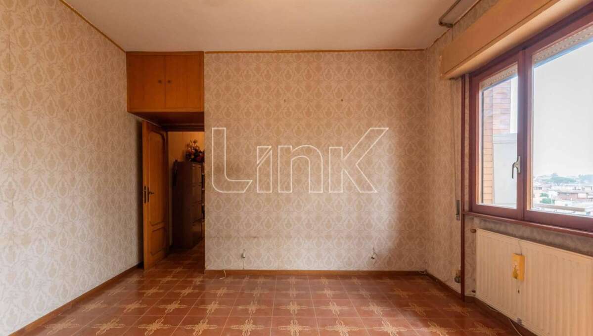 Appartamento in vendita via Lucchina, Roma