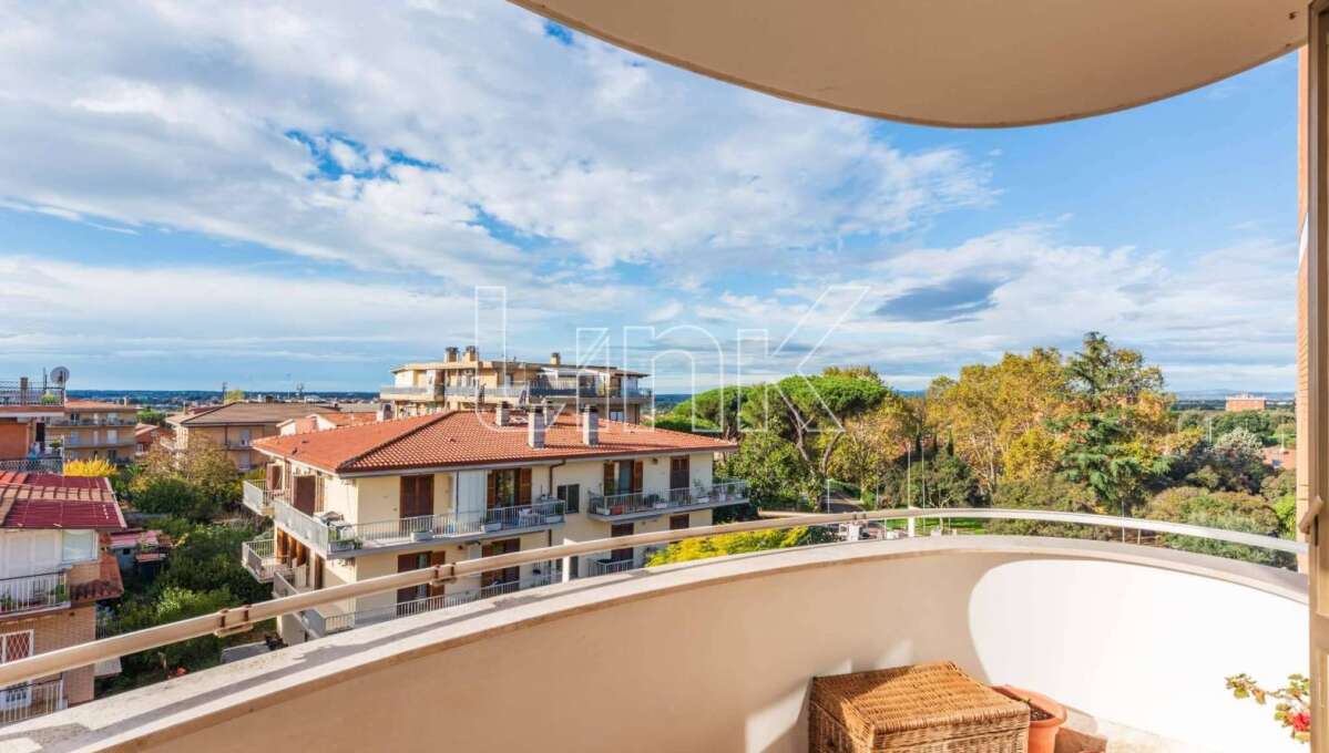 Appartamento in vendita via Lucchina, Roma