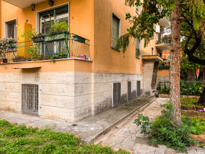Appartamento in vendita via Silvestro II, Roma