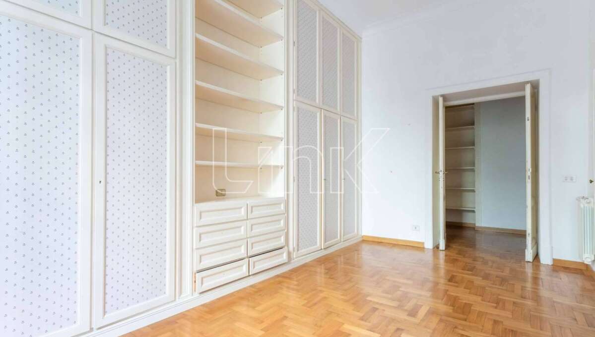 Appartamento in vendita via Montevideo, Roma