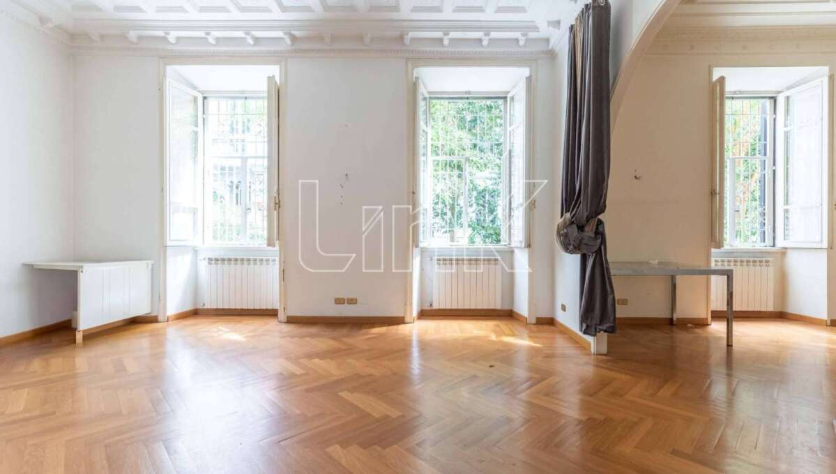 Appartamento in vendita via Montevideo, Roma