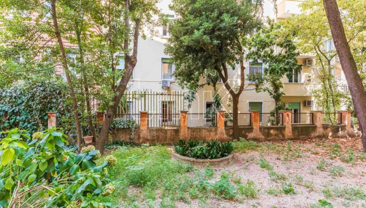 Appartamento in vendita via Montevideo, Roma