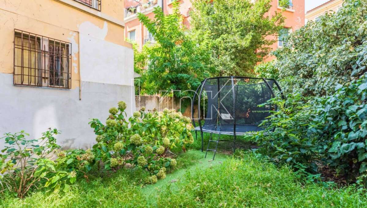 Appartamento in vendita via Montevideo, Roma