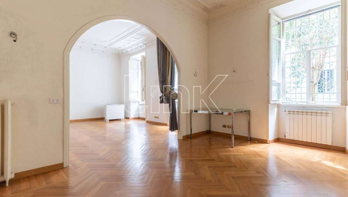 Appartamento in vendita via Montevideo, Roma