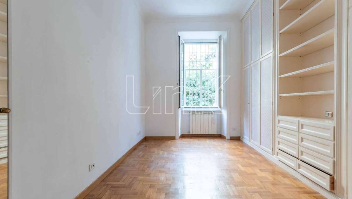 Appartamento in vendita via Montevideo, Roma