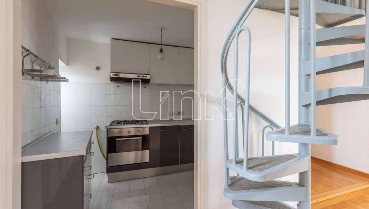 Appartamento in vendita via Panico, Roma