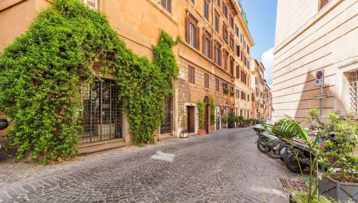 Appartamento in vendita via Panico, Roma