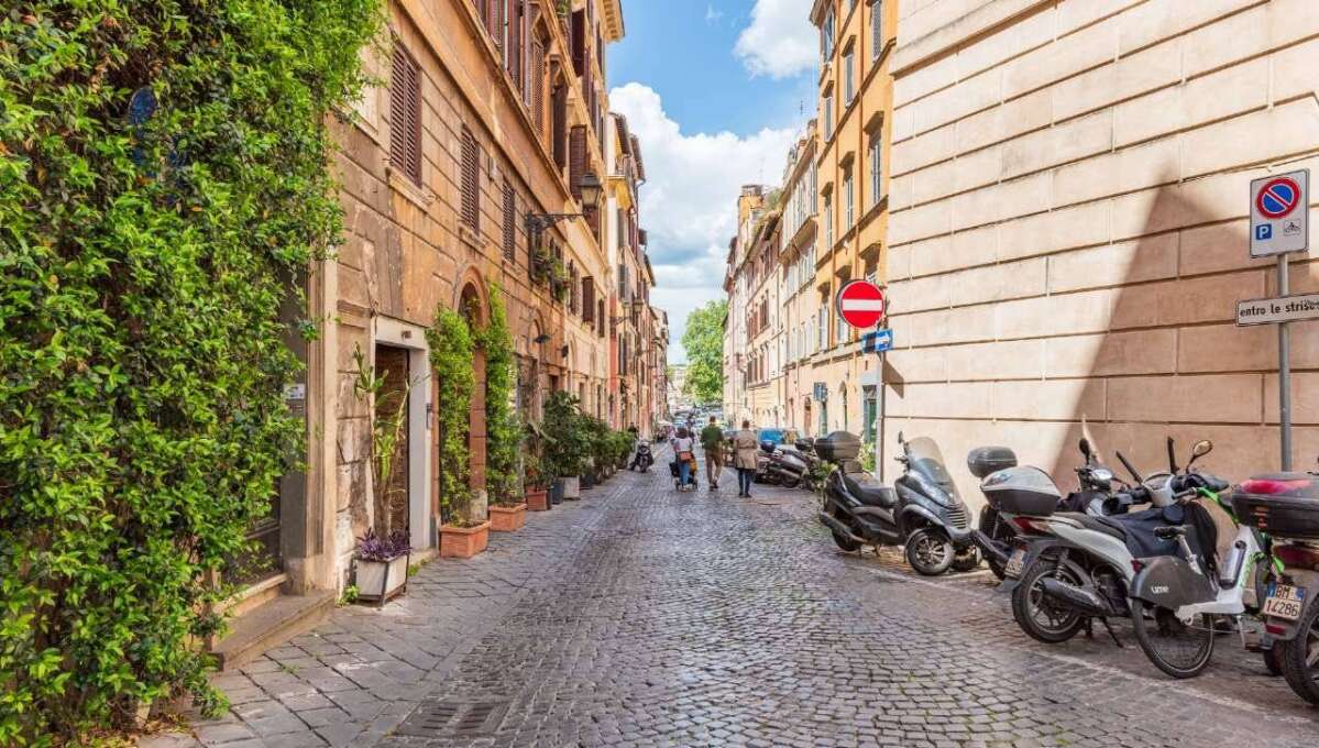 Appartamento in vendita via Panico, Roma