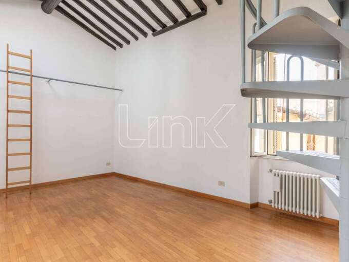 Appartamento in vendita via Panico, Roma